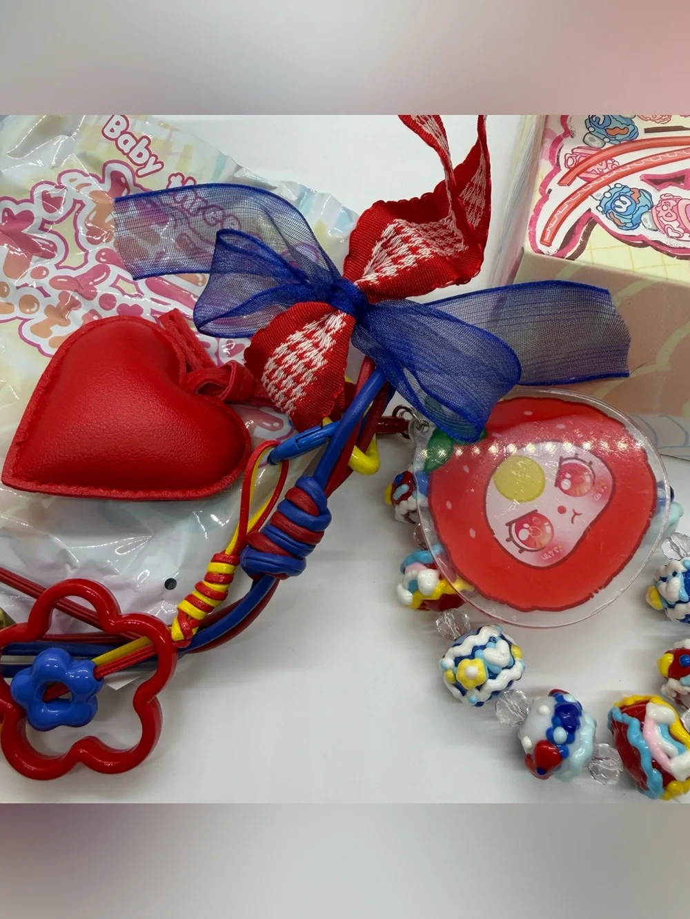 Baby Three Love Chain Apple Head Opened Confirmed Acrylic Keychain